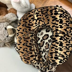 Leopard Print Travel Neck Pillow
